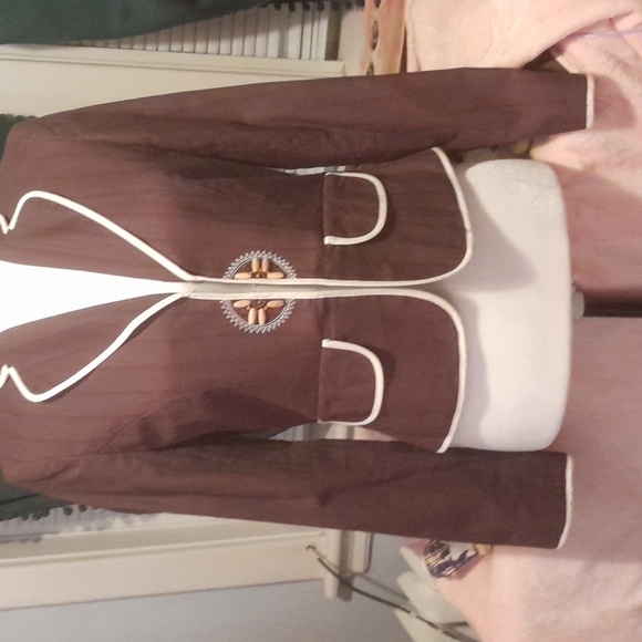 Blazer - Picture 1 of 8